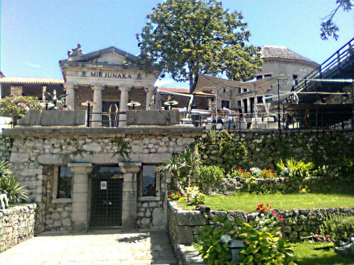 Charming Rijeka City Center Apartment Renee Ngoại thất bức ảnh